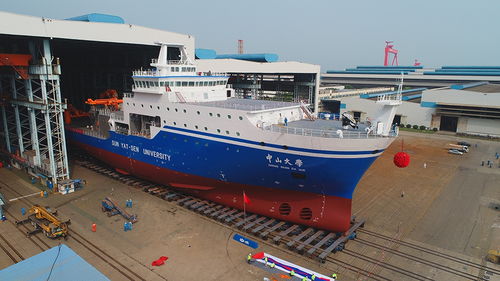 中國最大海洋綜合科考實習船下水，預計2021年上半年交付
